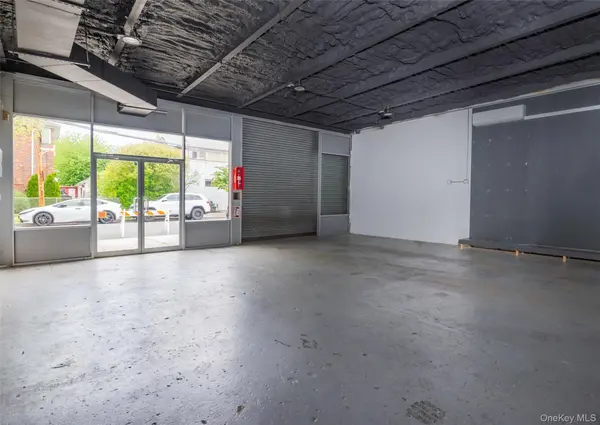42-04/06 192nd ST, Flushing, NY 11358