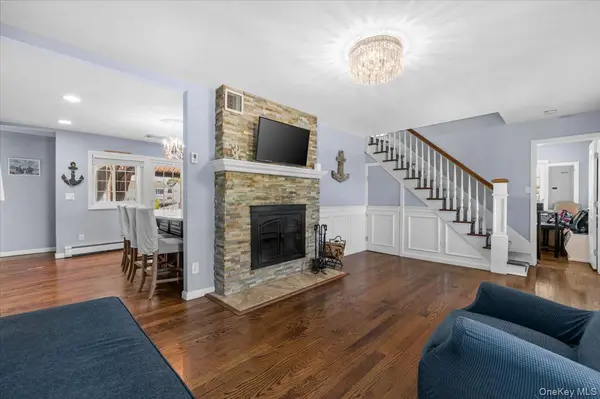 2968 Islip CT, Wantagh, NY 11793