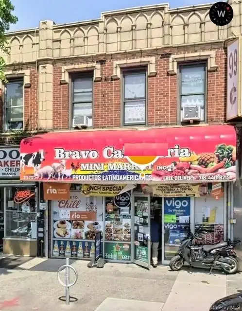 70-07 Grand AVE, Maspeth, NY 11378