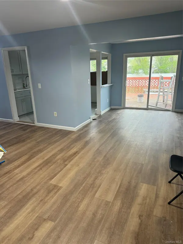26 Jefferson ave AVE, Amityville, NY 11701