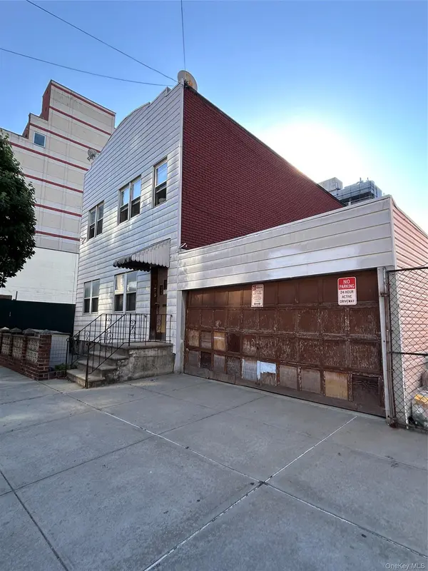 38-12 28th ST, Long Island City, NY 11101