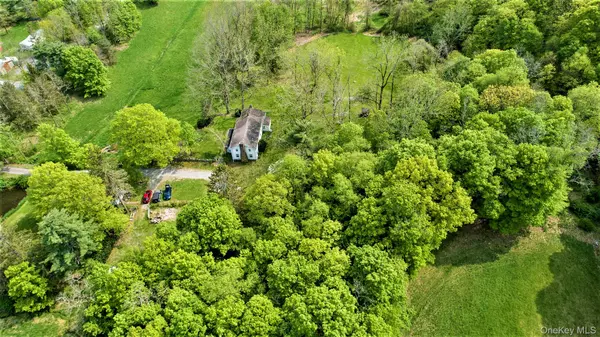 303 Hicks Hill RD, Stanfordville, NY 12582
