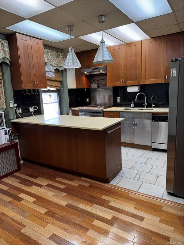 2922 Barnes Avenue #5F, Bronx, NY 10467