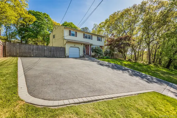 4220 Express DR, Ronkonkoma, NY 11779