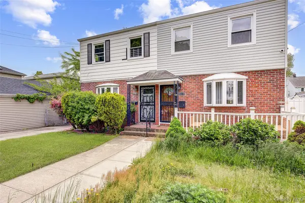 164-38 76th RD, Fresh Meadows, NY 11366
