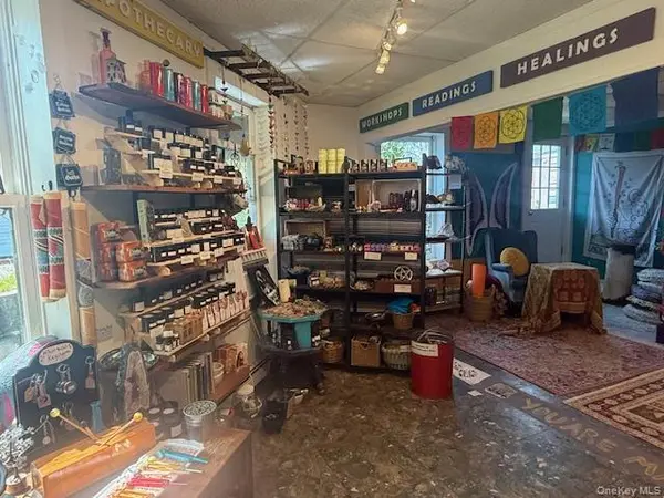 9 Main ST, Warwick, NY 10990
