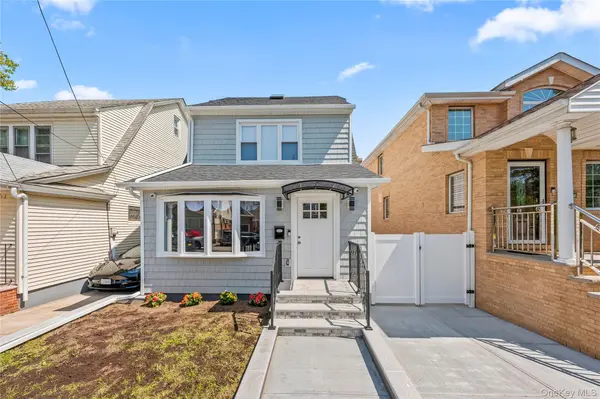 7019 Manse ST, Forest Hills, NY 11375