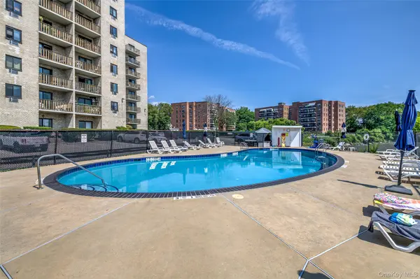 666 Pelham RD #7B, New Rochelle, NY 10805