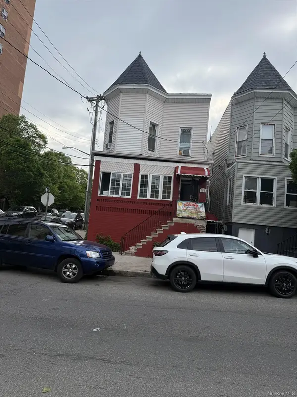 3525 Barnes AVE, Bronx, NY 10467