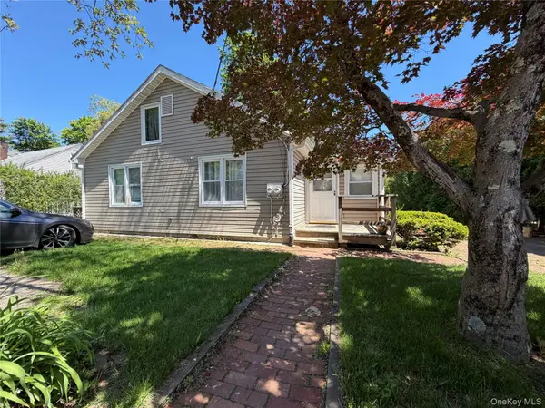 20 Melnick PL, Lake Peekskill, NY 10537