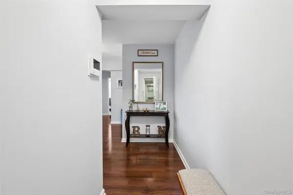 101 Lincoln AVE #4h, Mineola, NY 11501