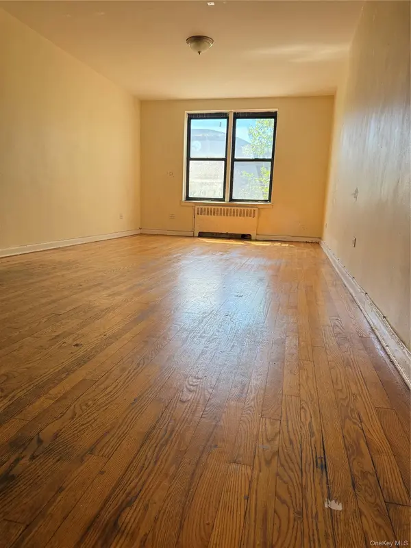 14737 Roosevelt AVE #2B, Flushing, NY 11354