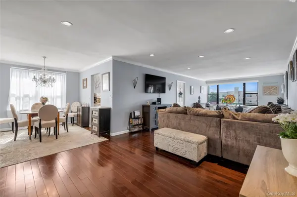 333 E Broadway #1D, Long Beach, NY 11561
