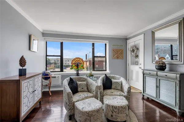 333 E Broadway #1D, Long Beach, NY 11561