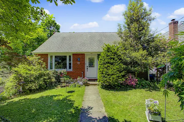 15 Beverly RD, Yonkers, NY 10710