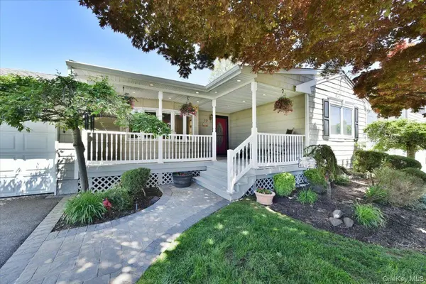 79 Ohio AVE, Massapequa, NY 11758