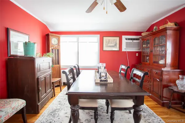 274 W Walnut ST, Long Beach, NY 11561