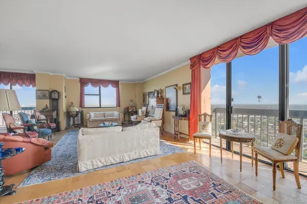 271-10 Grand Central Pkwy #29V, Floral Park, NY 11005