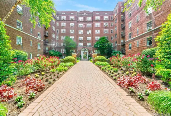 113-14 72nd RD #5P, Forest Hills, NY 11375
