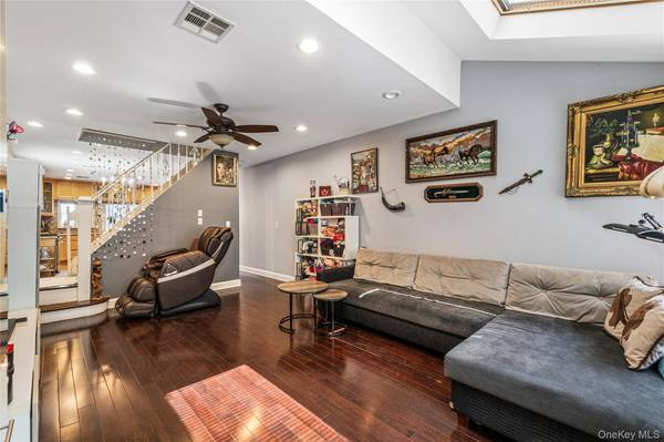 2049 E 71st ST, Brooklyn, NY 11234