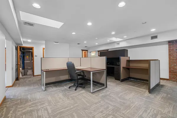 615 State Route 32 #Penthouse Suite 7 & 8, Highland Mills, NY 10930