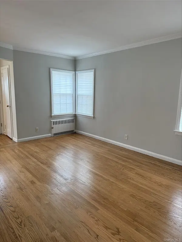 88-13 210th ST, Queens Village, NY 11427