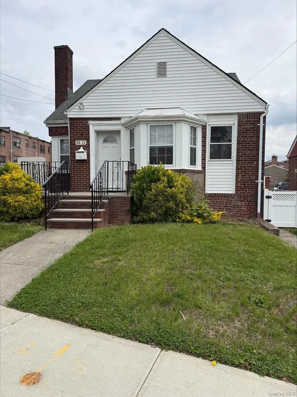 88-13 210th ST, Queens Village, NY 11427