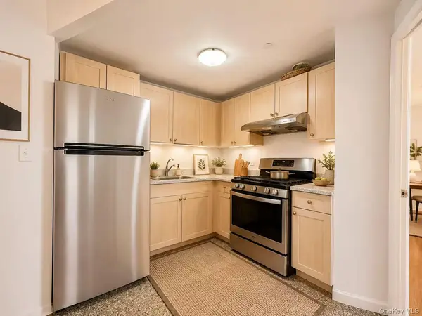 82-15 Queens BLVD #PH-B, Elmhurst, NY 11373