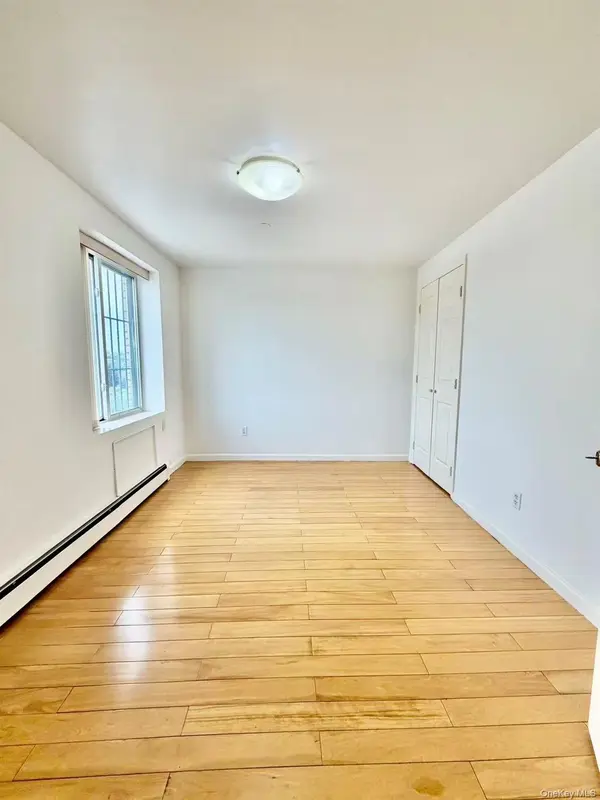 82-15 Queens BLVD #PH-B, Elmhurst, NY 11373