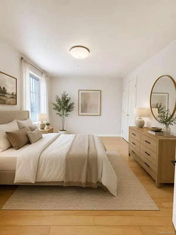 82-15 Queens BLVD #PH-B, Elmhurst, NY 11373
