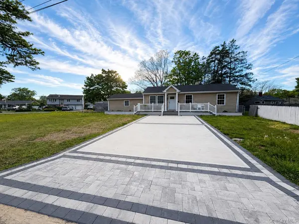 1013 Merriam RD, Bay Shore, NY 11706