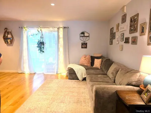 565 Avenue A #104, Uniondale, NY 11553