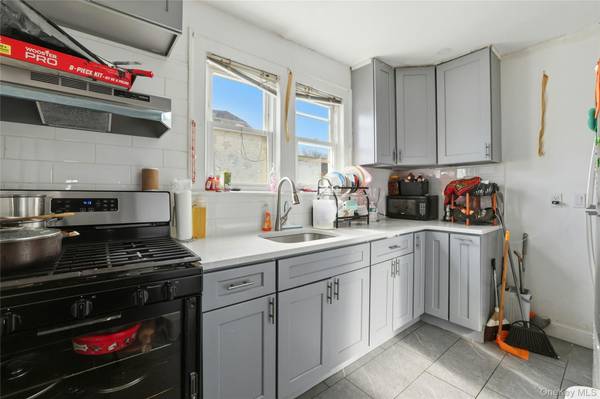 160 Broad ST, Williston Park, NY 11596