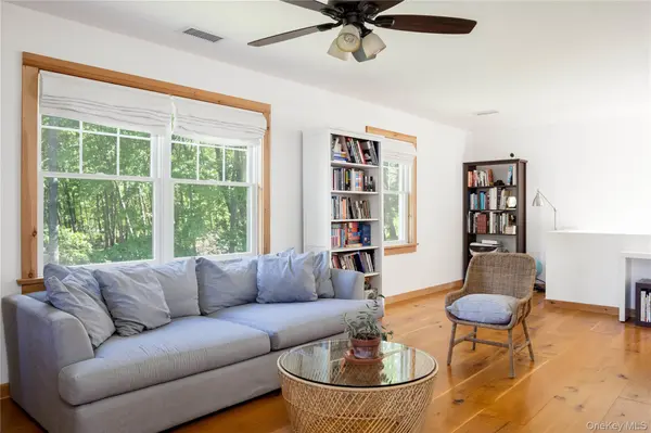 427 Sound RD, Greenport, NY 11944