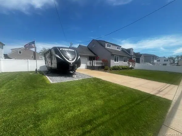 101 Buena Vista BLVD, Lindenhurst, NY 11757