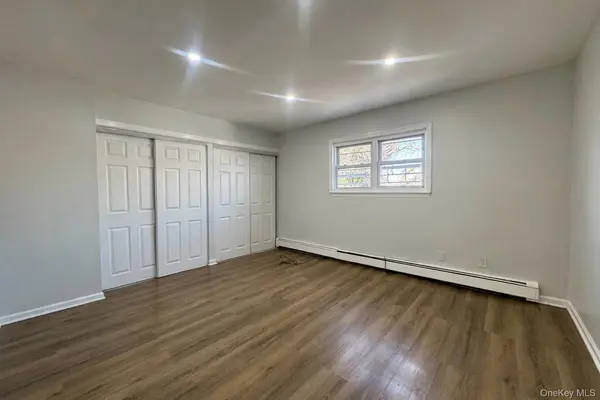 1726 Plainview AVE, Far Rockaway, NY 11691