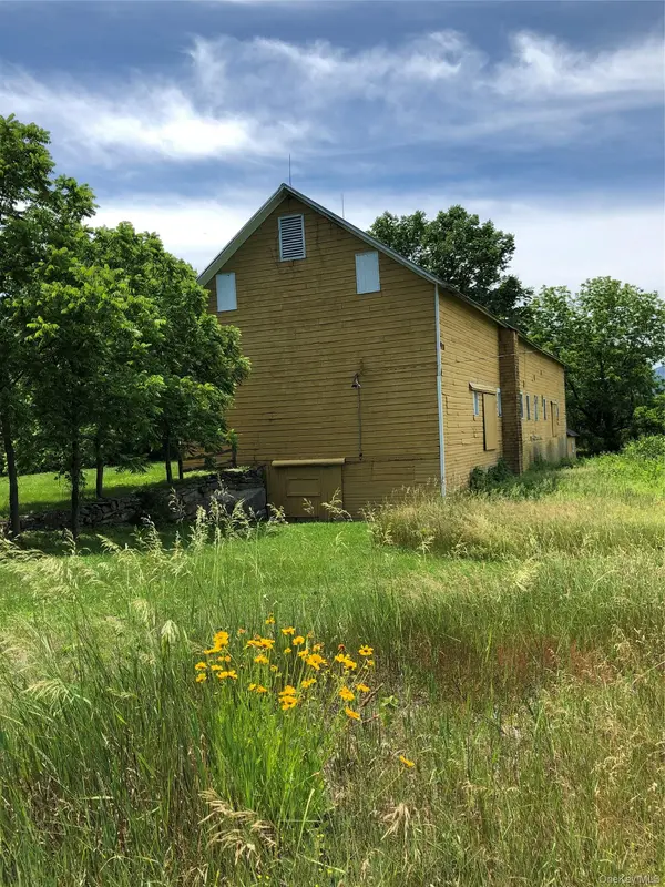 181 Huguenot ST, New Paltz, NY 12561