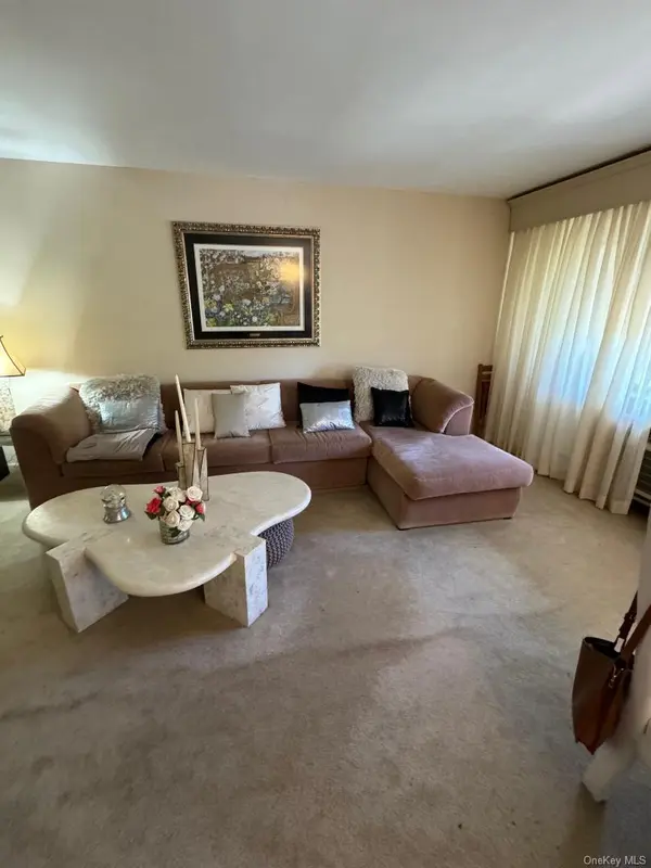 151-15 84th ST #3H, Howard Beach, NY 11414