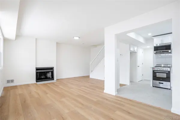 33 Marc ST, Staten Island, NY 10314