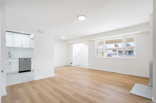 33 Marc ST, Staten Island, NY 10314