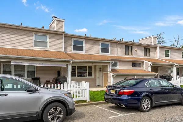 33 Marc ST, Staten Island, NY 10314