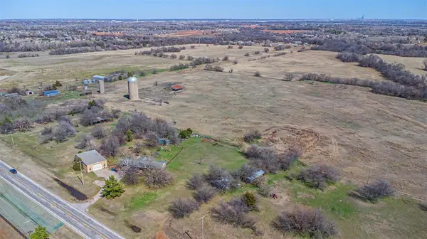 12915 SW 44th ST, Mustang, OK 73064