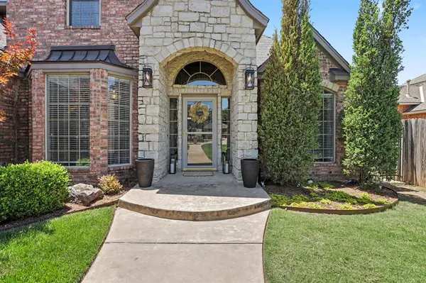 604 Winding Creek RD, Yukon, OK 73099
