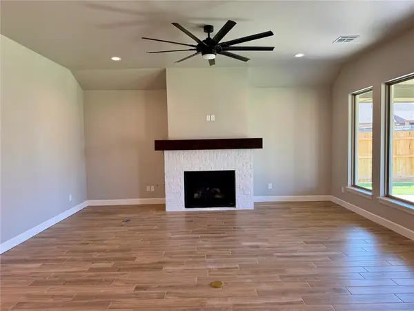 12801 Cobblestone Curve RD, Oklahoma City, OK 73142