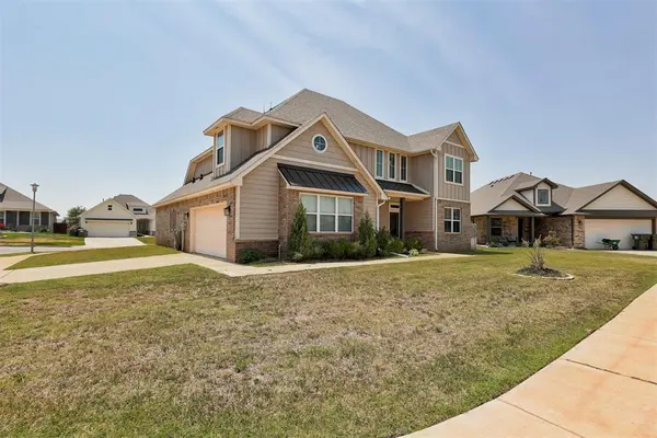 6300 Macarthur Park CIR, Edmond, OK 73012