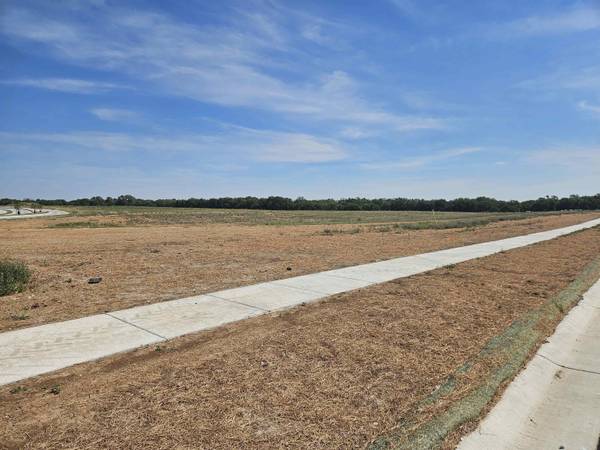 1502 E Hiddenfalls St, Andover, KS 67002