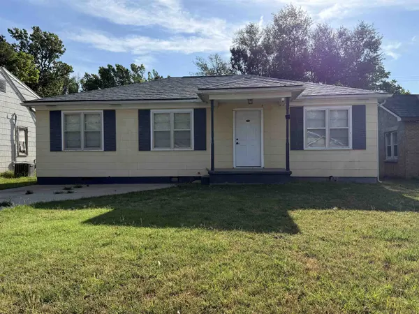 712 N 8th, Arkansas City, KS 67005