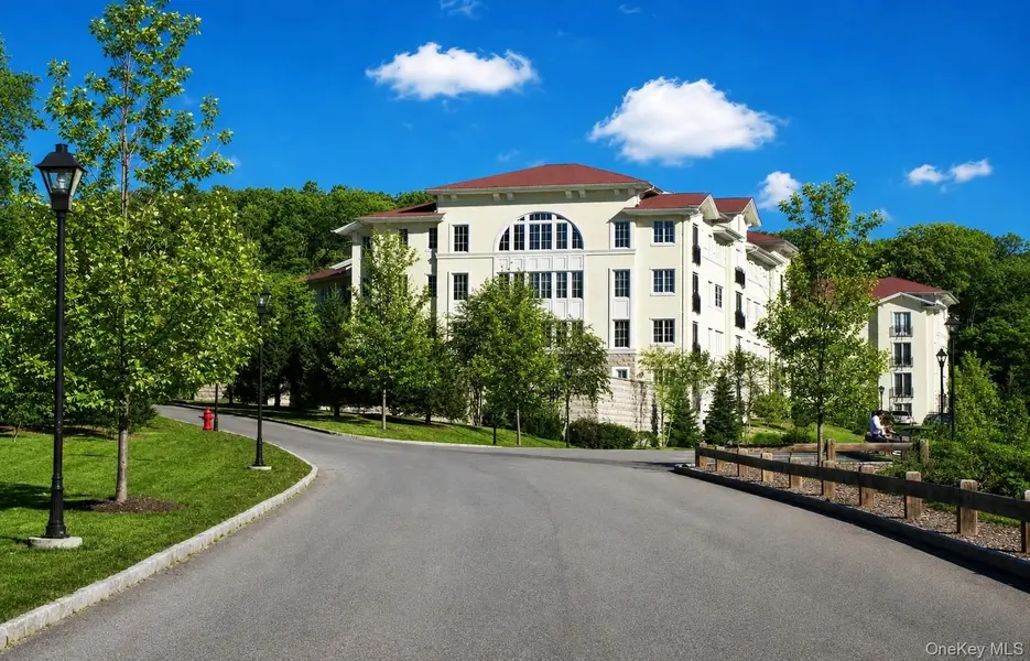 603 Trump PARK #603, Shrub Oak, NY 10588