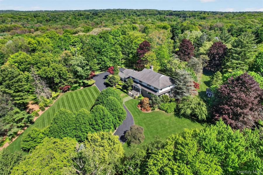 20 Moriah LN, Montebello, NY 10901