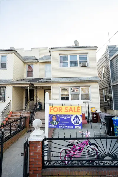 9324 123rd ST, Richmond Hill, NY 11419